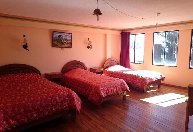 هتل Hostal Real Los Andes Del Lago