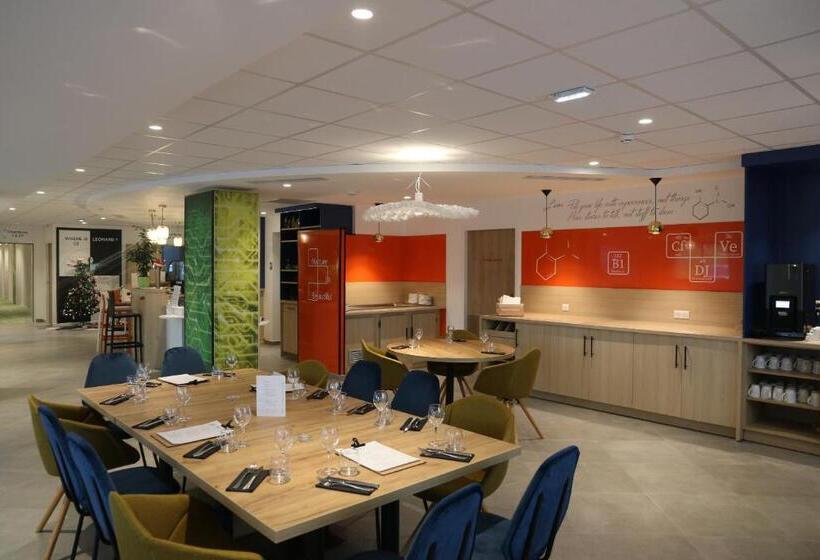 فندق Ibis Styles Fougeres