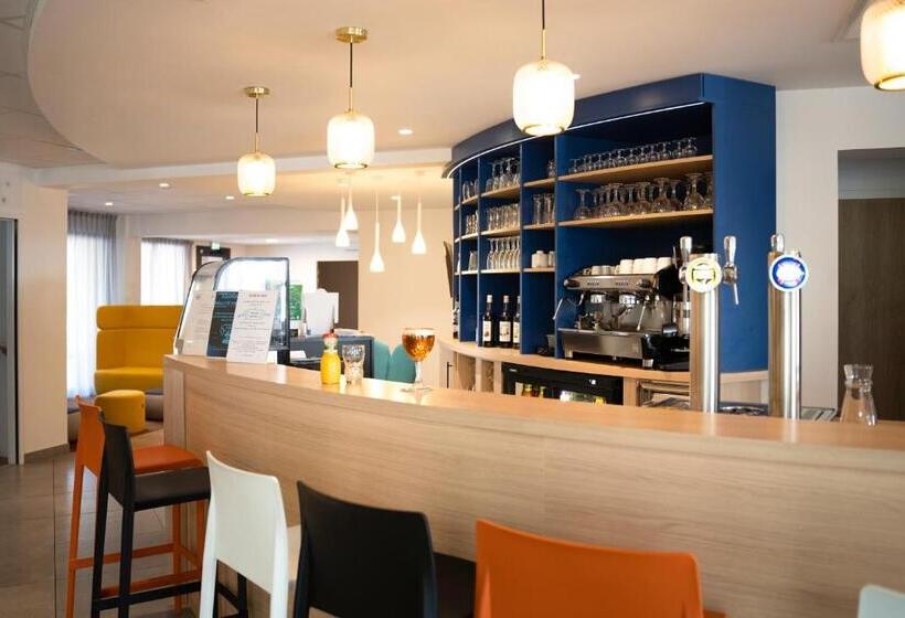 فندق Ibis Styles Fougeres