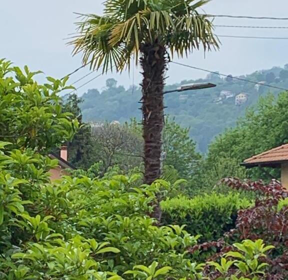 تختخواب و صبحانه Casabella Lago Maggiore