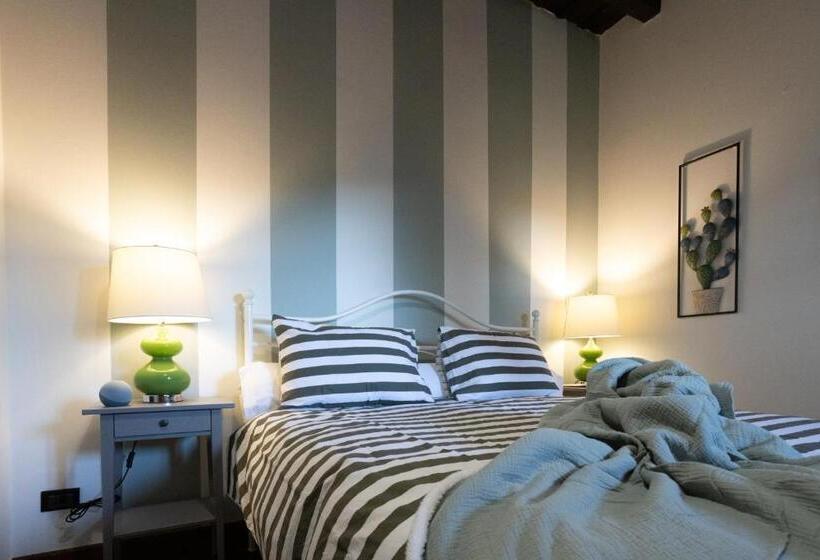 مبيت وإفطار Lo Schiaccianoci Bed&breakfast De Charme