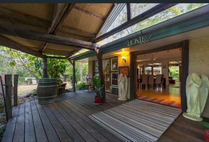 膳宿费 The Wake Up Call Accommodation & Retreats   Noosa Hinterland