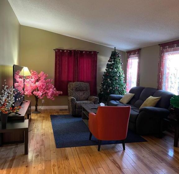 فندق صغير Lemon Tree Inn