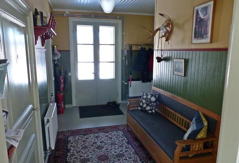 تختخواب و صبحانه Lugnet I Oslättfors