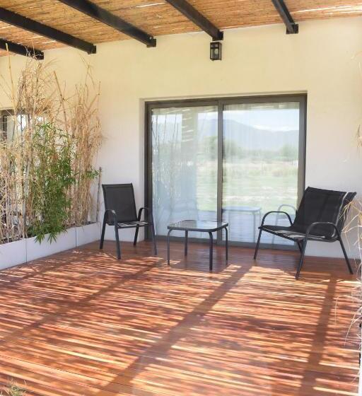 تختخواب و صبحانه Villa Mendotza