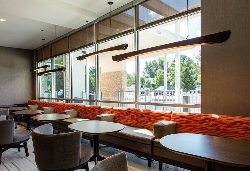 ホテル Springhill Suites By Marriott Chester