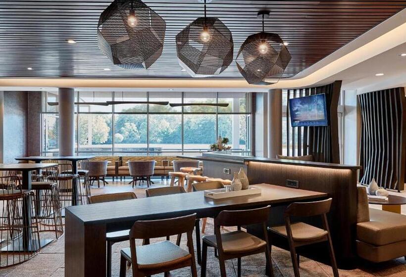 ホテル Springhill Suites By Marriott Chester