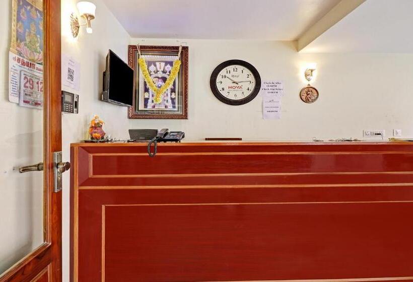 هتل Treebo Aall Season