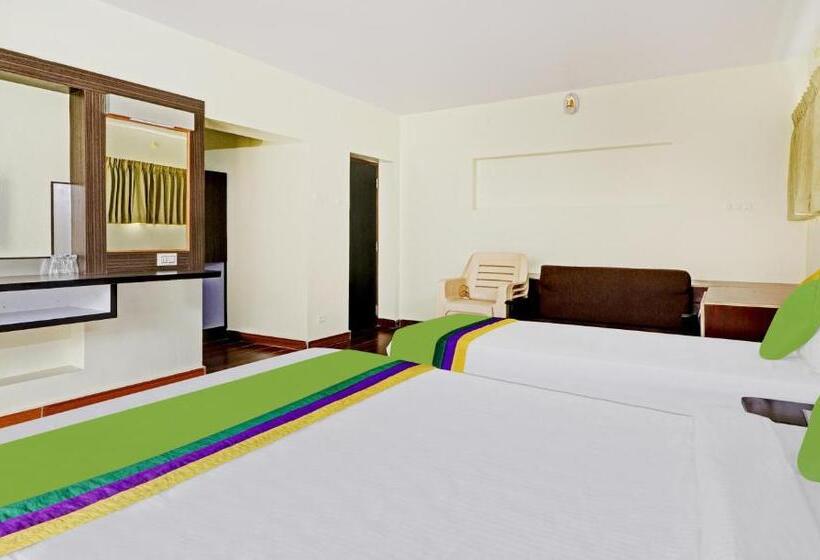 هتل Treebo Aall Season