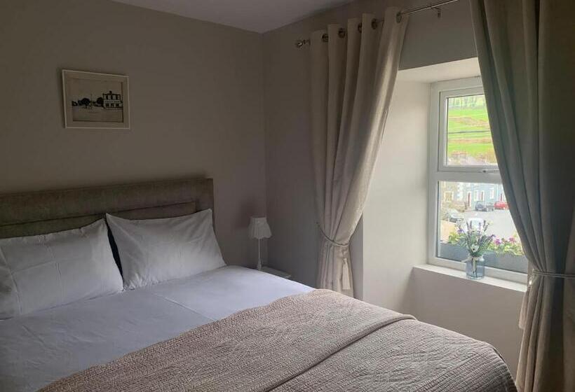 פנסיון Madelines Accommodation