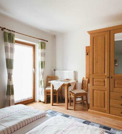 تختخواب و صبحانه Weingut Peter Grill