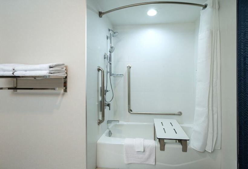 בית מלון כפרי Fairfield By Marriott Inn & Suites North Bay