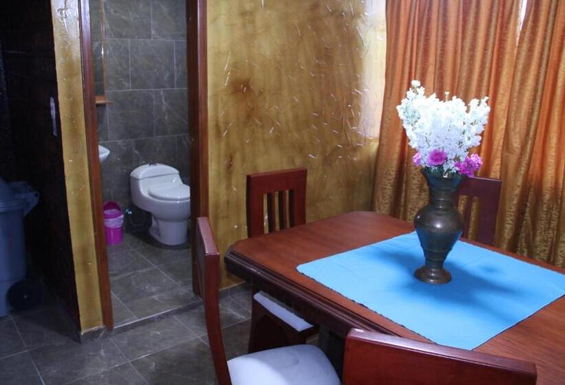 فندق Hostal Flor De Los ángeles Guamote