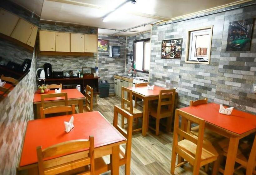فندق Low Cost Y Restaurant Colón