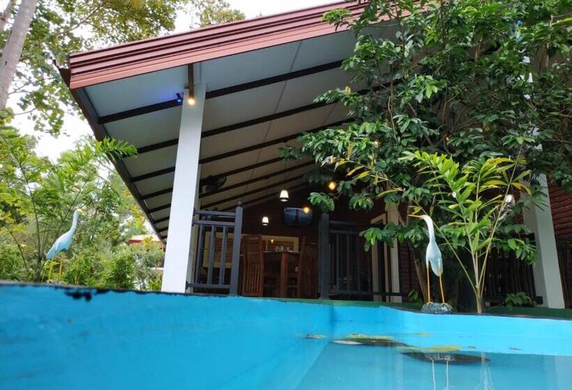 בית מלון כפרי Sigiriya Cashew Palace Resort