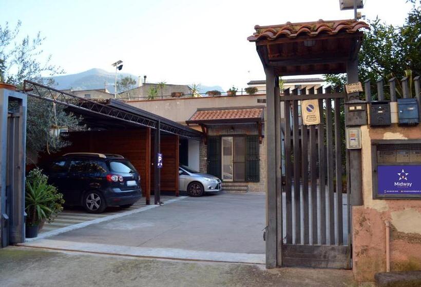 펜션 Midway House Italy