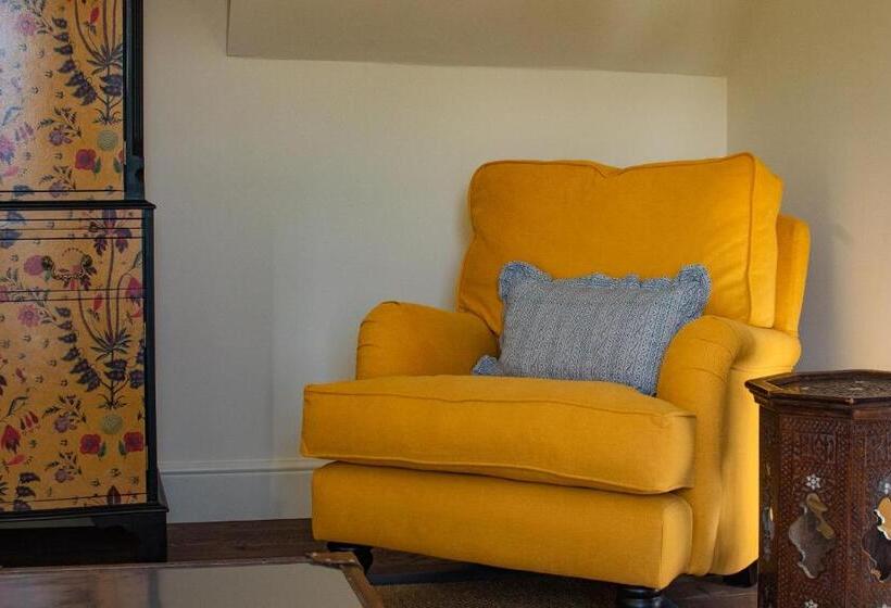 膳宿费 The Albannach