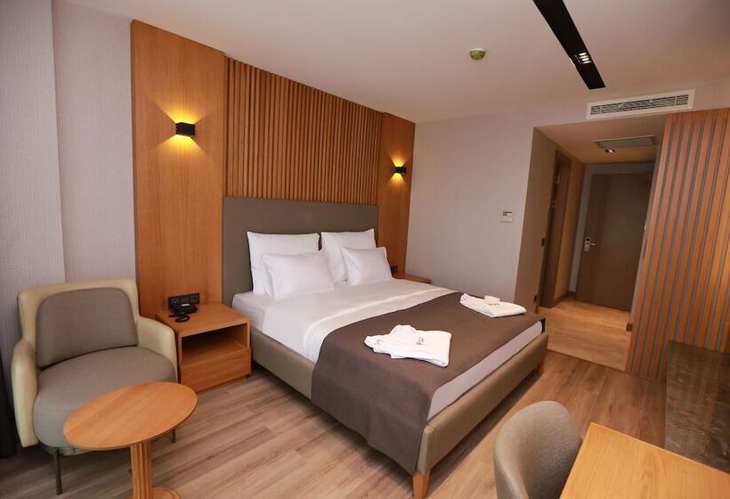 Pikola Otel