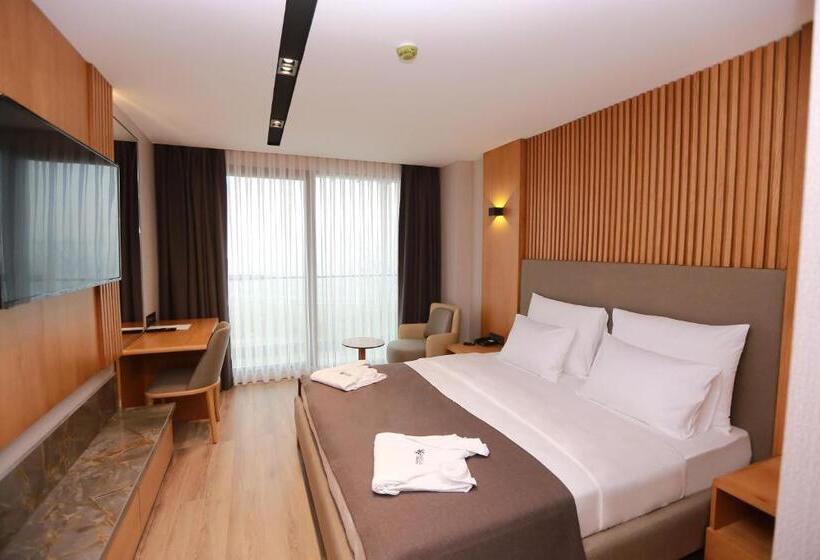 Pikola Otel