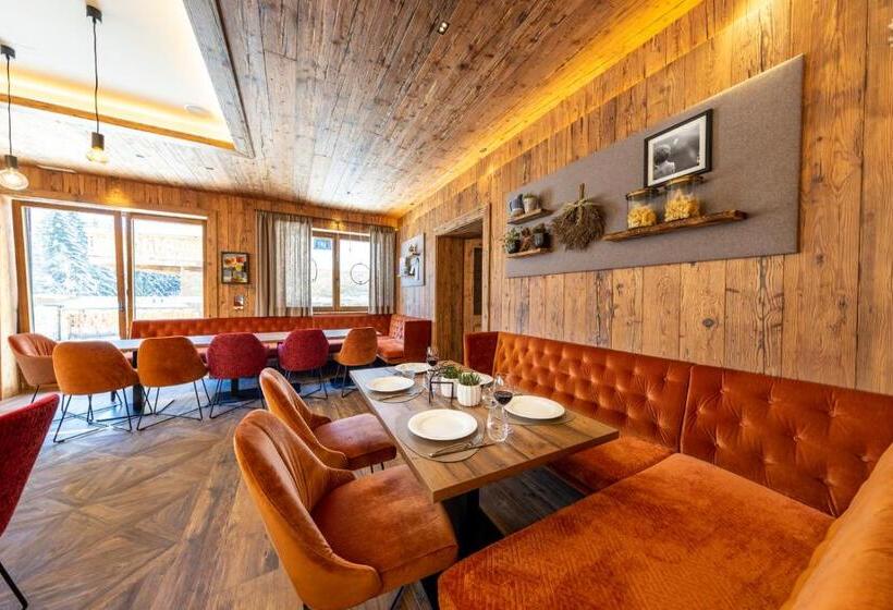 Курорт Nationalpark Chalets Neukirchen