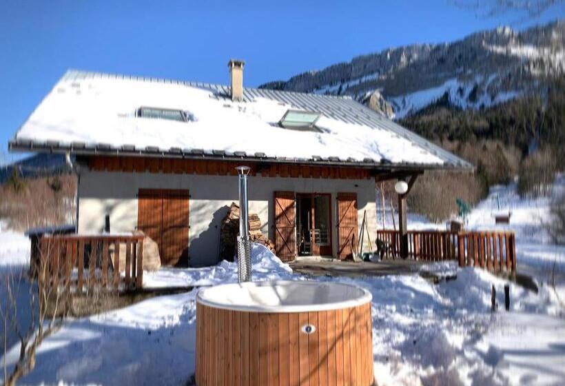 تختخواب و صبحانه Le Chalet De Plainpalais