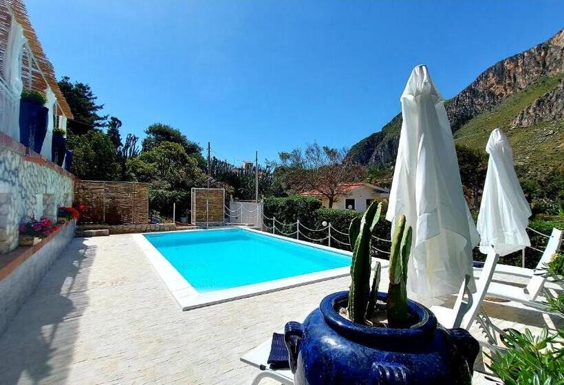 Vfh Villa Flavia Eco B&b   50 Metri Dal Mare
