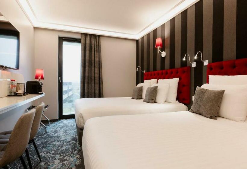 فندق Dali Val D Europe