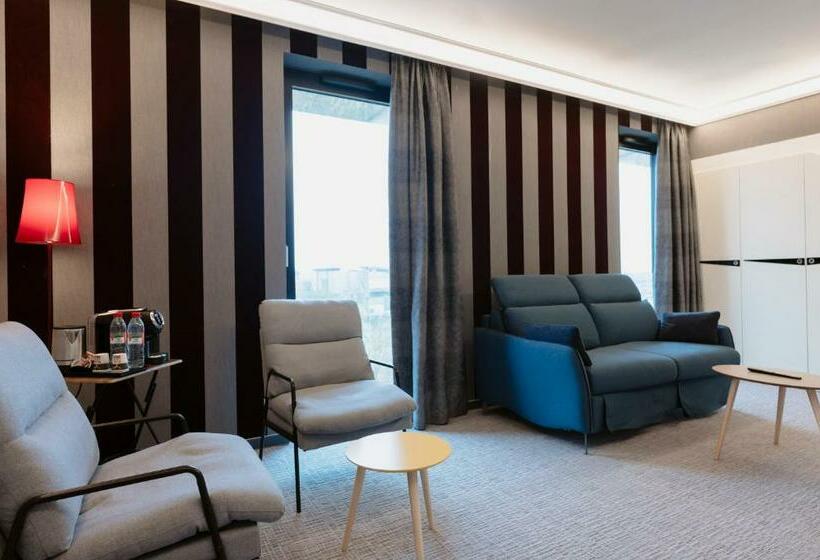 فندق Dali Val D Europe