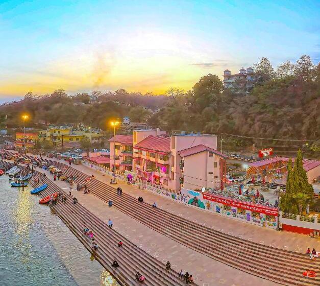 فندق The Neeraj Ganga Heritage Palace