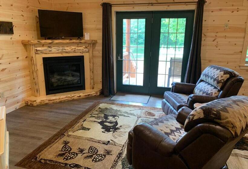 ホテル Waterview Lodge By Amish Country Lodging