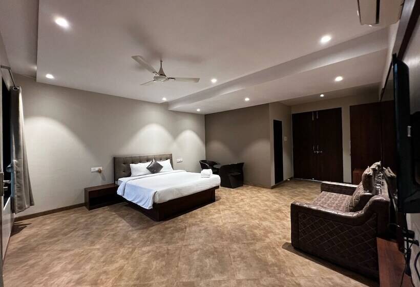 Paramount Riverfront Resort & Spa, Karjat