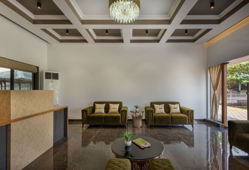 Paramount Riverfront Resort & Spa, Karjat