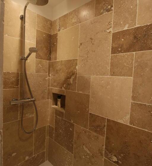 ペンション Clos Des Poulies