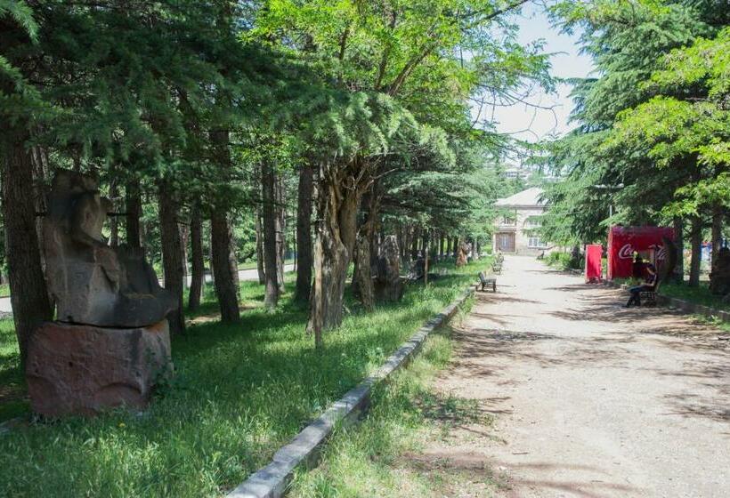 פנסיון Green Paradise Guest House