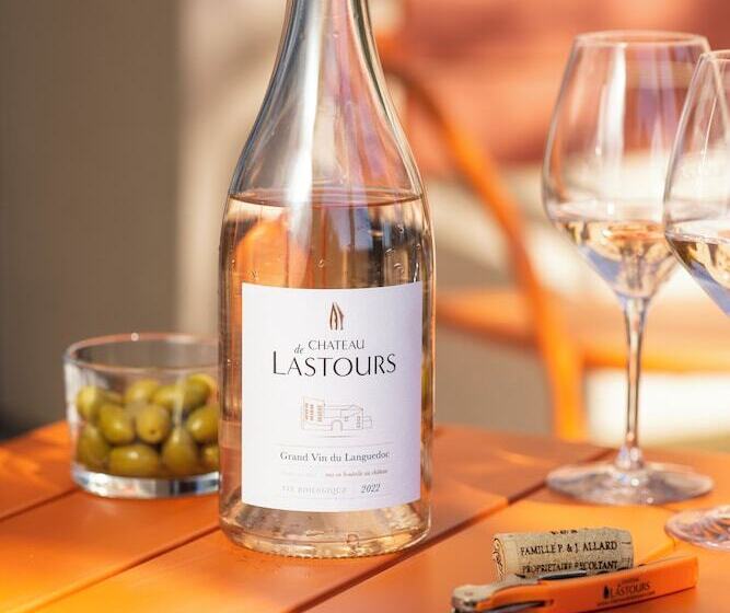 مبيت وإفطار Les Villas Du Chateau De Lastours