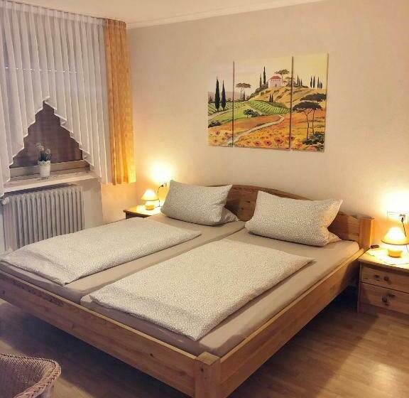 ペンション Gästehaus Doll