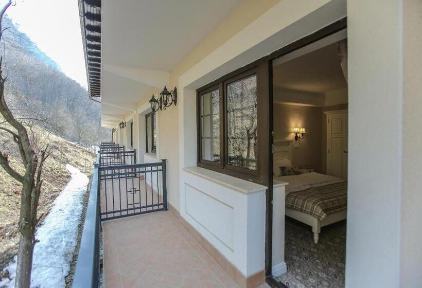 Pensiunea Dimitrios & Spa   Băile Herculane  Valea Cernei Terapie Spa  Relaxare A Minții și A Trupul
