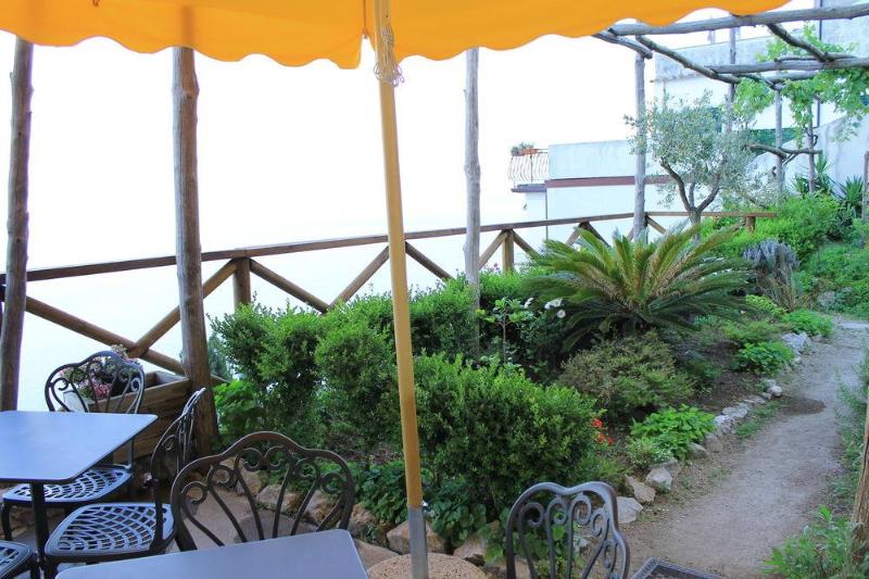 تختخواب و صبحانه L Antico Borgo Dei Limoni