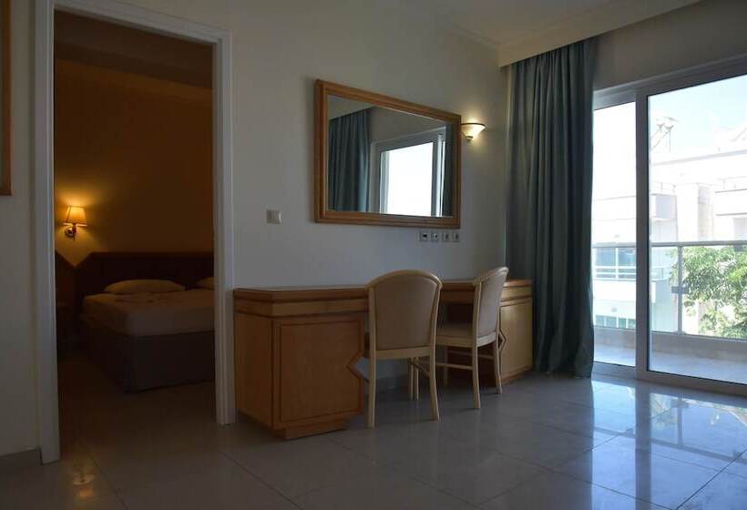 Bristol Sea View Apartments