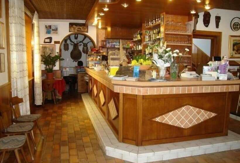 فندق Faedo Pineta