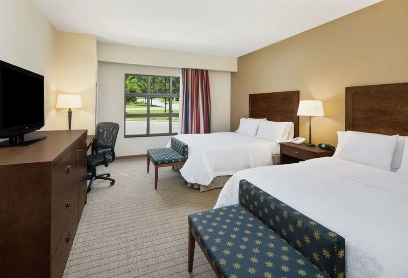 هتل Hampton Inn Columbus / South   Fort Benning