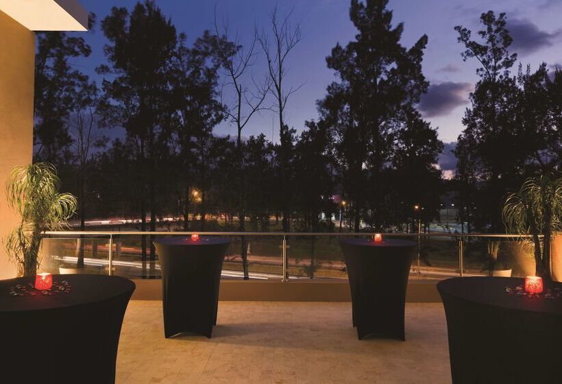 Отель Hyatt Place San Jose Pinares