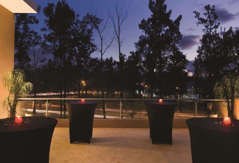 Отель Hyatt Place San Jose Pinares