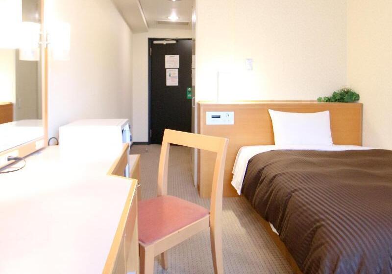 בית מלון כפרי Livemax Budget Yokohama Kannai