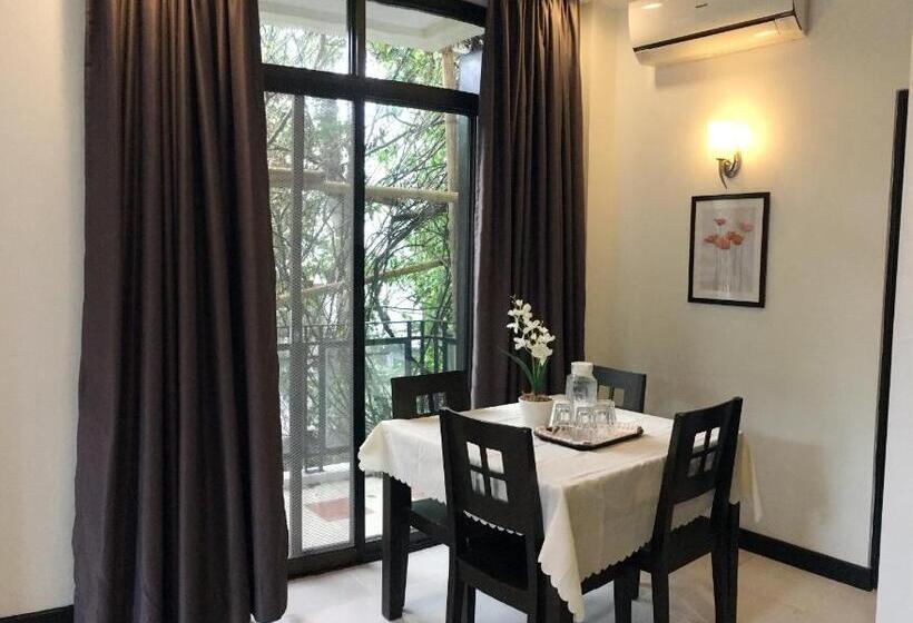 Hotel One Crescent Place