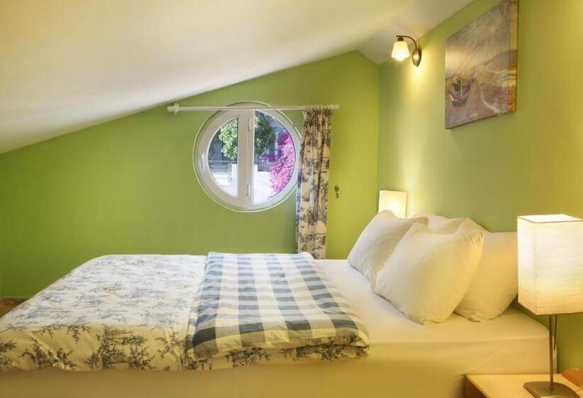 בית מלון כפרי Saylam Suites