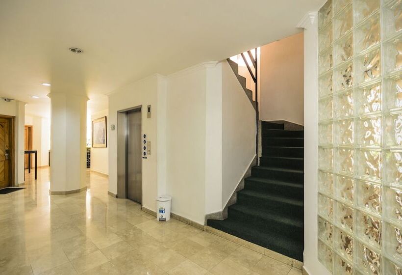 Отель Travelers Fontana Plaza