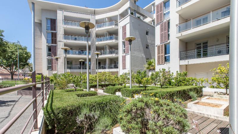 هتل Vacanceole  Residence Le Crystal