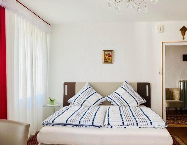 ユースホステル Gasthaus Castor