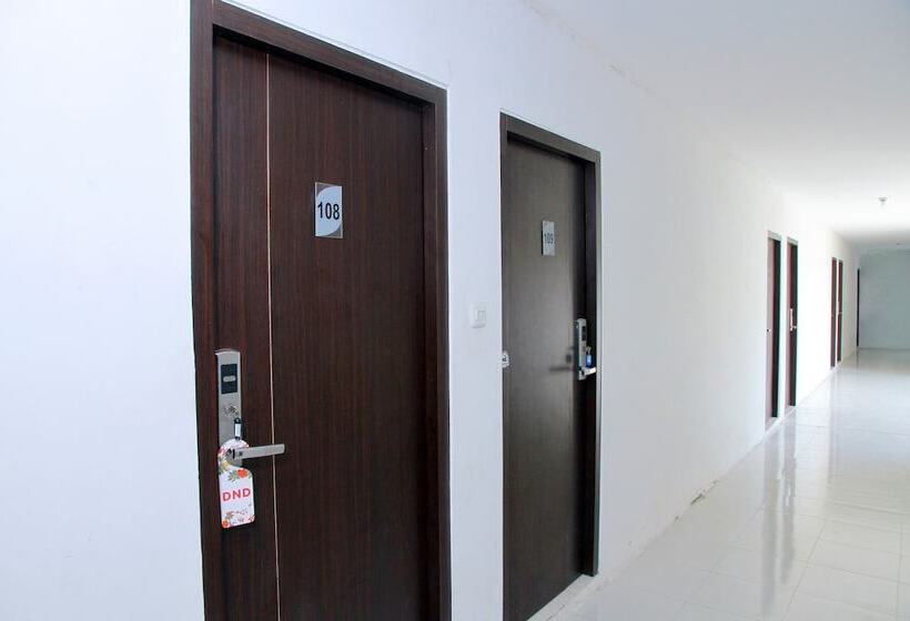 هاستل Grand Wisata Hotel By Oyo Rooms